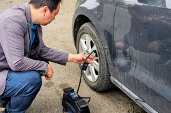 Bơm lốp xe theo đúng khuyến nghị, sai lầm nhiều người dễ mắc phải