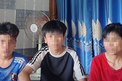 Tài xế xe ghép tăng giá cước giữa đường, 2 thiếu niên đành gán điện thoại