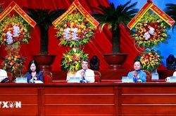 Thủ tướng thảo luận với các đại biểu dự Đại hội XIV Công đoàn Việt Nam