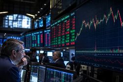 Dow Jones lại lập đỉnh nhờ căng thẳng Trung Đông hạ nhiệt