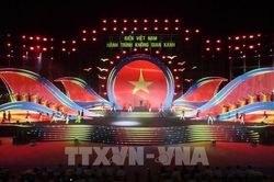 Cửa Lò rực sáng 'Biển Việt Nam - Hành trình không gian xanh'