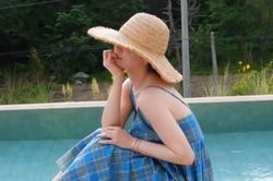 Song Hye Kyo đi du lịch cùng người thương