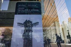 SpaceX phá lệ Phố Wall chốt giá 135 USD/cổ phiếu cho đợt IPO đình đám