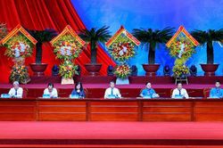 Thủ tướng trao đổi, thảo luận với đại biểu dự Đại hội XIV Công đoàn Việt Nam
