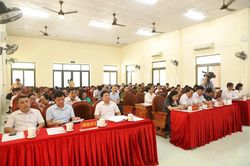 Cử tri mong muốn có thêm cơ chế thu hút đầu tư vào khu vực miền núi