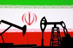Xuất khẩu dầu của Iran giảm xuống mức thấp nhất 6 năm