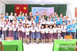 Cụm thi đua số 6 Hội LHPN tỉnh: Sôi nổi các hoạt động cộng đồng tại xã Tân Phú Đông