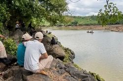 Tìm kiếm 1 phụ nữ bị nước cuốn trôi trên sông Sê San