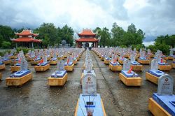 Hành trình gọi tên những người đã ngã xuống: Quảng Trị lấy mẫu ADN gần 6.000 mộ liệt sĩ chưa rõ danh tính tại Nghĩa trang Đường 9