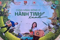 Hơn 100 tình nguyện viên hành động vì hành tinh xanh