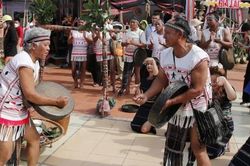 Gìn giữ hồn quê trên vùng đất mới