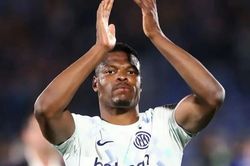Real Madrid chính thức sở hữu Denzel Dumfries; Liverpool đẩy nhanh thương vụ Yan Diomande