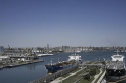 Romania sơ tán cảng Constanta sau vụ nổ máy bay không người lái tại Biển Đen