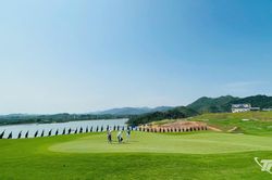 Trẻ em chơi Golf - Từng bước tiếp cận nhóm người chơi trẻ tuổi