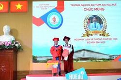 Trường Đại học Sư phạm trao bằng cho 5 tiến sĩ và 289 thạc sĩ
