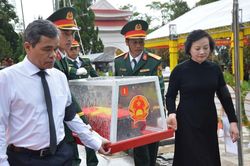 Xúc động lễ an táng các anh hùng liệt sỹ sau hàng chục năm hy sinh bên đất bạn