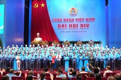 Ra mắt Ban Chấp hành và Ban Thường vụ Tổng Liên đoàn Lao động Việt Nam khóa XIV