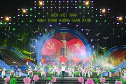 'Biển Việt Nam - Hành trình không gian xanh' lan tỏa lối sống xanh
