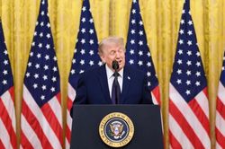 Ông Trump vạch 'lằn ranh đỏ' trong xung đột với Iran