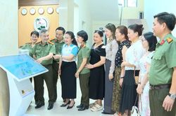 Thanh Hóa đột phá trong chi trả an sinh xã hội không dùng tiền mặt