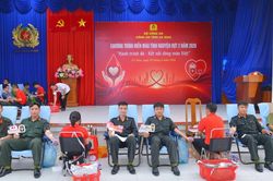 Công an Cà Mau lan tỏa yêu thương từ hoạt động hiến máu tình nguyện