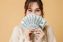 Điểm mặt 3 giờ sinh Âm lịch mang mệnh 'Thần Tài'