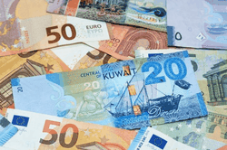 Tỷ giá ngoại tệ ngày 5/6: USD mua vào 26.092 đồng, dinar Kuwait gần 89.500 đồng