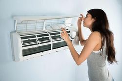 Điều hòa xuất hiện 4 dấu hiệu này, đừng cố bật tiếp: Càng dùng càng dễ tốn tiền triệu sửa chữa
