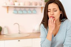 Thường xuyên đắng miệng sau khi ngủ dậy, đừng chủ quan: Có thể là dấu hiệu cảnh báo nhiều bệnh lý nguy hiểm