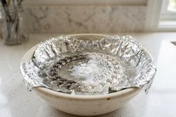 Mẹo làm trắng dây chuyền bạc xỉn màu, lấy lại vẻ sáng bóng như mới