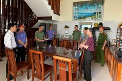 Bắt tạm giam hiệu trưởng nghi nhận hối lộ