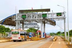 Xem xét dừng thu phí trạm BOT Quang Đức trên đường Hồ Chí Minh nếu không kịp thời khắc phục hư hỏng
