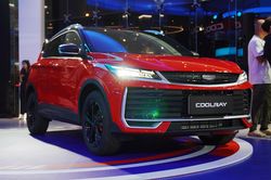 Giá từ 499 triệu đồng, Geely Coolray 2026 đã thay đổi thế nào?