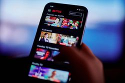 Vì sao Netflix luôn đề xuất phim dở?