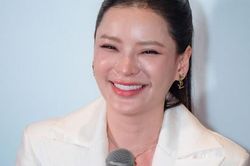 Nguyễn Công Nương - cô đồng từ ngoài đời vào phim
