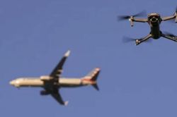Tạm dừng cất cánh tại sân bay Nội Bài sau khi phi công phát hiện UAV
