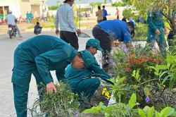 Cà Mau: Hơn 100 người ra quân hưởng ứng phong trào bảo vệ môi trường vì Việt Nam xanh - sạch - đẹp