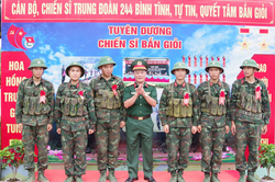 'Ba tiếng nổ' một bước trưởng thành