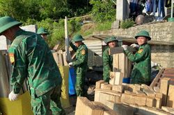 Đồng hành cùng nhân dân dựng xây nơi an cư mới