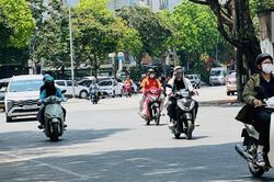 'Đảo nhiệt đô thị' - thách thức đang 'nóng' lên giữa lòng Hà Nội