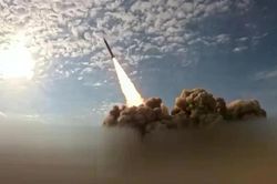 Iran phóng tên lửa đạn đạo về phía Kuwait và Bahrain, Mỹ tuyên bố đánh chặn loạt mục tiêu