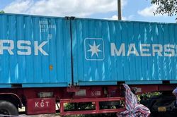Hiện trường vụ tai nạn giữa xe container và công nông khiến 3 người tử vong