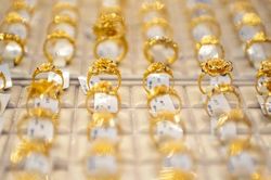 Giá vàng trong nước giảm tới 3 triệu đồng mỗi lượng phiên cuối tuần