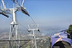 Trải nghiệm tuyến cáp treo chinh phục dãy núi cổ hai tỷ năm tuổi tại Nam Phi