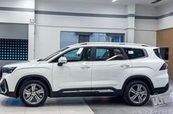 Đối thủ của Hyundai Santa Fe 'chào sân' tại Việt Nam, giá từ 739 triệu đồng