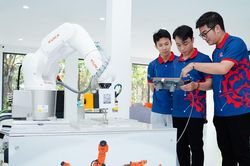 Đào tạo theo hướng đón đầu, chuyên sâu
