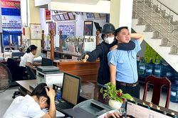 Công an phường Điện Bàn Đông diễn tập xử lý tình huống cướp tài sản