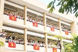[Chùm ảnh] Ðong đầy cảm xúc chia tay tuổi học trò