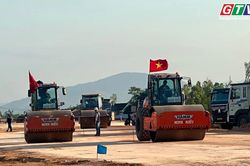 Điểm tin trưa: Gần 80% mặt bằng dự án thành phần 3 cao tốc Quy Nhơn - Pleiku đã được bàn giao