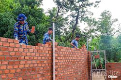 Những ngôi nhà ấm tình quân dân